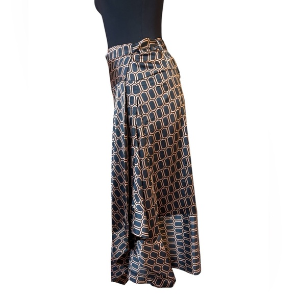 Zara Black and Tan Asymmetrical Wrap Skirt - Picture 15 of 16